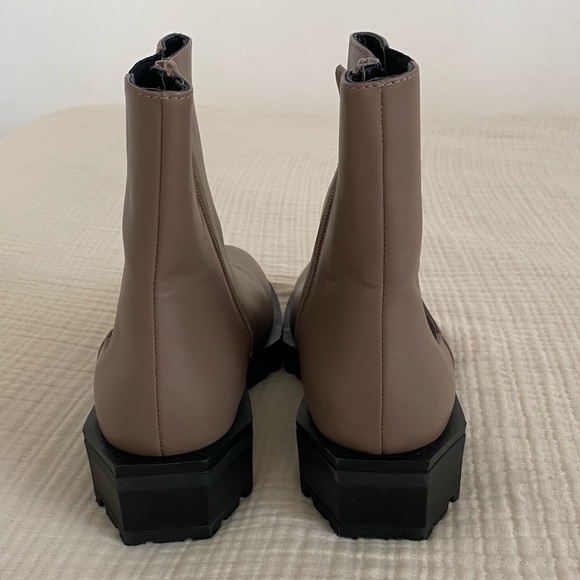 Marcella Carnegie Boots In Taupe - Picture 5 of 9